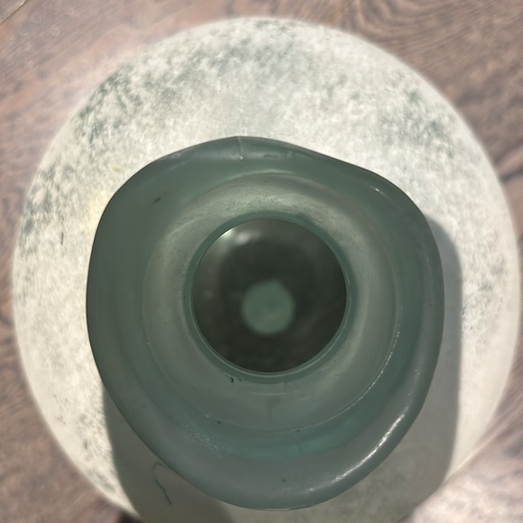San Miguel Vidrios textured recycled mint green Bulbous Art Glass Vase - Picture 16 of 17